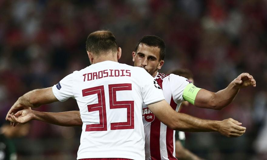 Συνεχάρη Ολυμπιακό, αποθέωσε Τοροσίδη ο Ομάρ (pic)