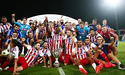 Ναι, ένα από τα δύο-τρία πιο γλυκά νταμπλ στην ιστορία του Ολυμπιακού!