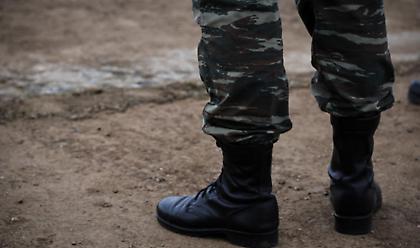 Σκέψεις για υποχρεωτική στράτευση στα 18 - Τι αποκάλυψε ο πρωθυπουργός