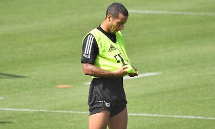 Χένες: «Θα προσπαθήσουν να μας εκβιάσουν για τον Τιάγκο»