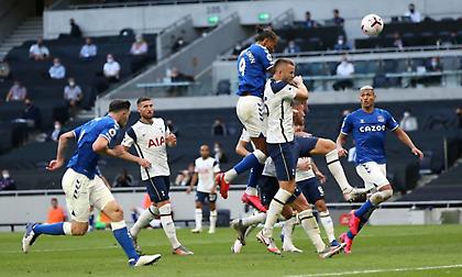 Τους πήρε... παραμάζωμα ο Κάλβερτ-Λιούιν και 1-0 η Έβερτον (video)