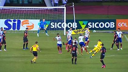 Γκολάρα νίκης από τερματοφύλακα στο πρωτάθλημα Βραζιλίας (video)