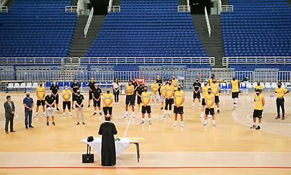 Σε κλειστό κύκλο έγινε ο αγιασμός στην μπασκετική ΑΕΚ (pics)