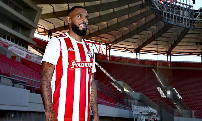 Η πρώτη «ερυθρόλευκη» ημέρα του Εμβιλά (video)