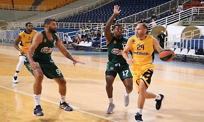 Επέστρεψε στις προπονήσεις της ΑΕΚ (και) ο Λοτζέσκι