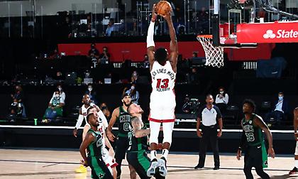 «Έπνιξαν» τους Σέλτικς με ζώνη και… 2-0 οι Χιτ