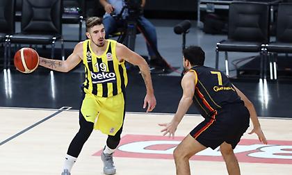 Νίκη και... τελικός με «καυτό» Ντε Κολό για Φενέρ