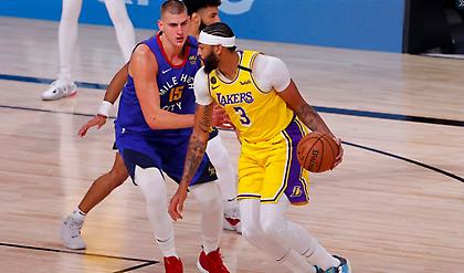 Ισοπέδωσαν τους Νάγκετς με «εξωγήινο» Ντέιβις οι Λέικερς