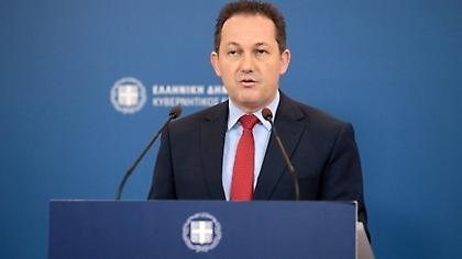 Πέτσας: «Θλίψη, αγωνία και συμπαράσταση» για τα θύματα της κακοκαιρίας