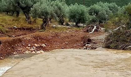 Φάρσαλα: Διασώθηκε ηλικιωμένος που είχε εγκλωβιστεί στο αμάξι του λόγω κακοκαιρίας
