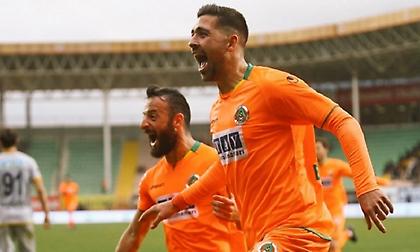 Πάει Κωνσταντινούπολη για να υπογράψει στη Φενέρ ο Μπακασέτας! (pic)