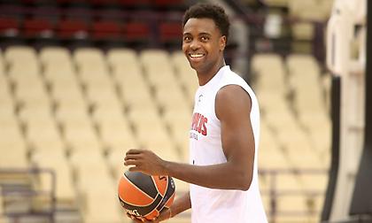 «Μπήκε» και ο Ζαν-Σαρλ στον Ολυμπιακό!