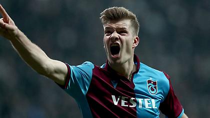 Περνά ιατρικά και ανακοινώνεται από τη Λειψία ο Σόρλοτ