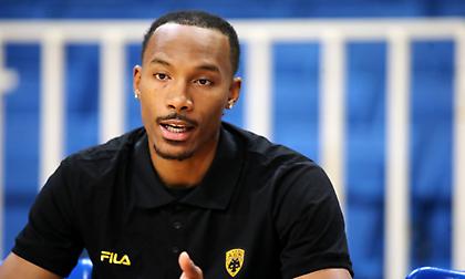 Με Άτκινς η 12άδα της ΑΕΚ, εκτός ο Σλότερ - Με 5 ξένους ο Προμηθέας