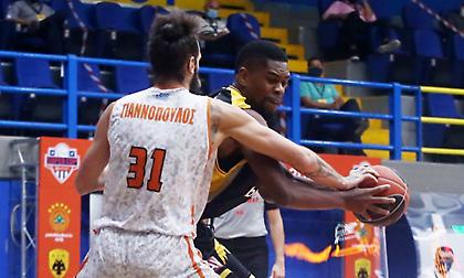 Moρέιρα: «Κάναμε πολλά λάθη, πρέπει να βελτιωθούμε»