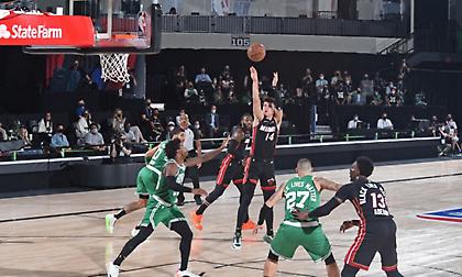 Αγκαλιά με τους τελικούς οι Χιτ του μυθικού Χίρο