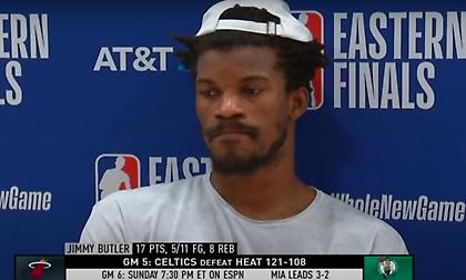 Μπάτλερ για Αντεμπάγιο: «Τον αγαπώ αλλά δεν μπορεί να το κάνει μόνος του»