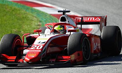 Πήρε τη νίκη και βλέπει τίτλο ο Μικ Σουμάχερ