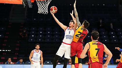 Περίπατος για την Εφές απέναντι στη Γαλατά