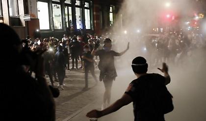 ΗΠΑ: Συγκρούσεις αστυνομίας με διαδηλωτές στο Πόρτλαντ - Περισσότερες από 12 συλλήψεις