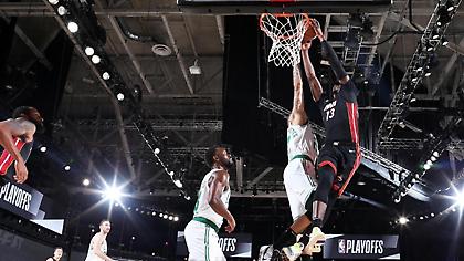 Στην κορυφή του Top 5 το φοβερό κάρφωμα του Αντεμπάγιο (video)