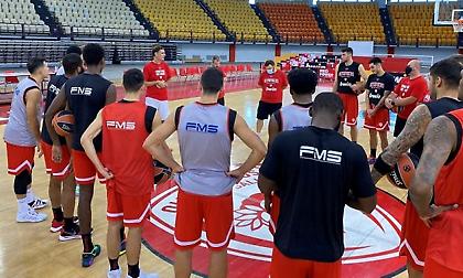 Ολυμπιακός: Η ομαδική selfie με μπροστάρη τον Σπανούλη (photo)