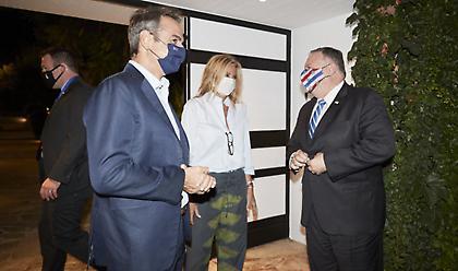 Χαλαρή βραδιά στα Χανιά για Μητσοτάκη-Πομπέο με θέα τη Σούδα (pics)