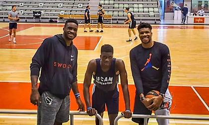 Γιάννης & Θανάσης Αντετοκούνμπο: Στην προπόνηση της Μούρθια για τον Άλεξ (photos)