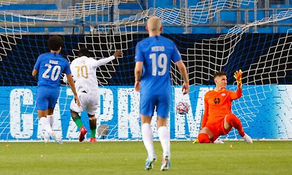 Live: Φερεντσβάρος-Μόλντε