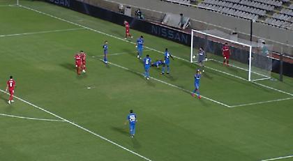 Ο Χολέμπας «φόρεσε»... γυαλιά στον βοηθό και τιμωρήθηκε! (video)