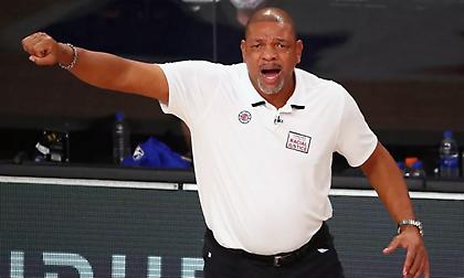 Θα μιλήσει με τους Σίξερς ο Ντοκ Ρίβερς!