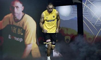 Η φαντασμαγορική είσοδος της ΑΕΚ στο ΟΑΚΑ (video)