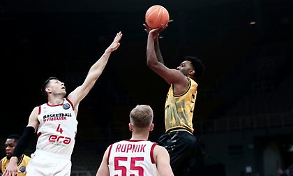 Λάνγκφορντ: «Είναι πολυτέλεια να έρχονται από τον πάγκο ο Ζήσης και ο Ράις»