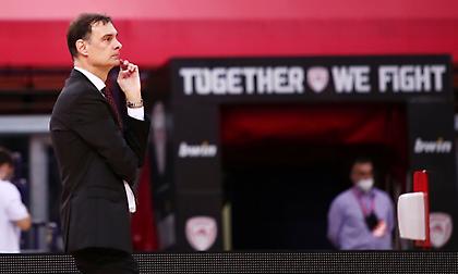 Μπαρτζώκας: «Κάναμε ό,τι ήταν δυνατό για να χάσουμε το ματς»