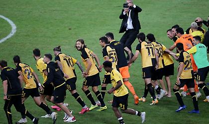 Τα σχόλια στον ΣΠΟΡ FM για την επική πρόκριση της ΑΕΚ