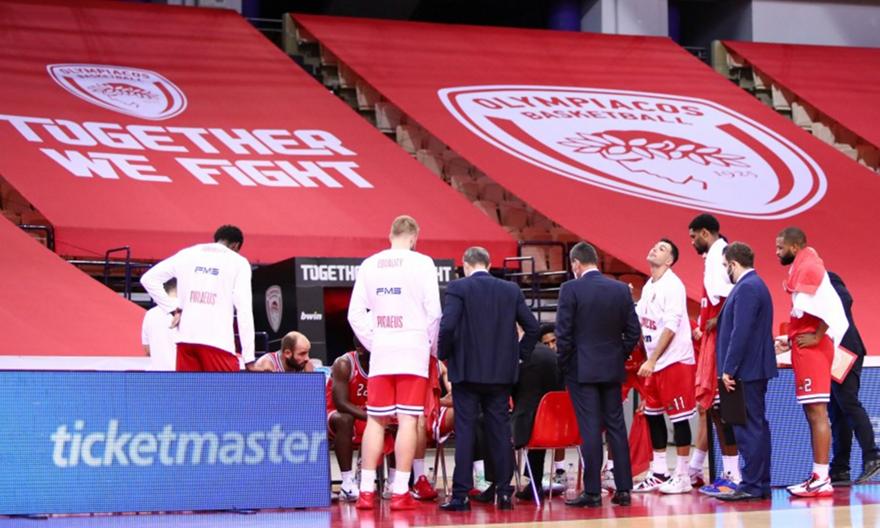 Η παρακάμερα στο ΣΕΦ από την ήττα του Ολυμπιακού