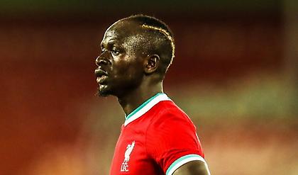 Θετικός στον κορονοϊό και ο Μανέ