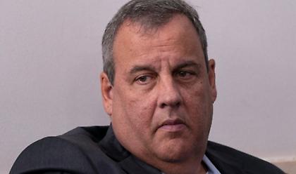 Στο νοσοκομείο με κορωνοϊό και ο πρώην κυβερνήτης του Νιου Τζέρσεϊ και σύμβουλος του Τραμπ