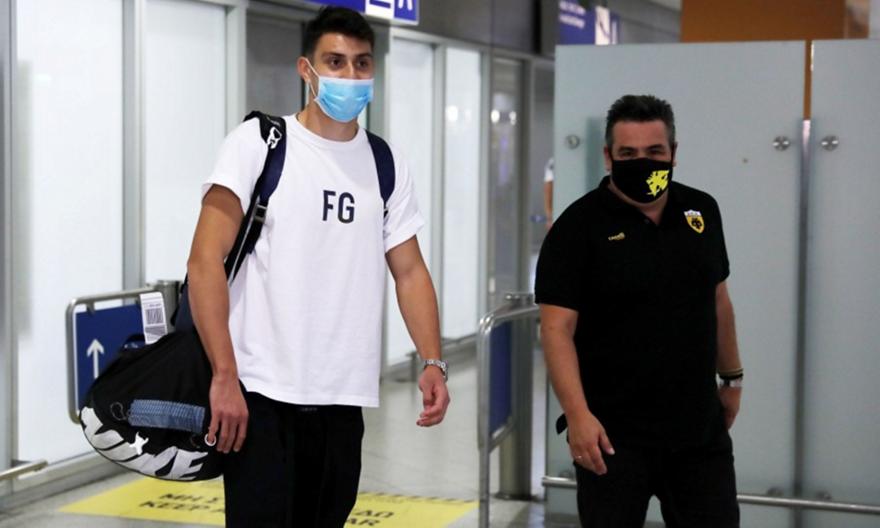 Στην Αθήνα για την ΑΕΚ ο Νεντελτσεάρου