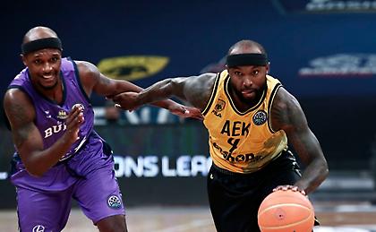 ΜακΦάντεν: «Η άμυνα έκανε τη διαφορά με ΑΕΚ»