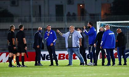 Σε απολογία ο Καραπαπάς - Κατηγορείται για απειλές και εκφοβισμό