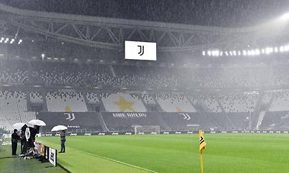 Ο αθλητικός δικαστής κρίνει το Γιουβέντους-Νάπολι