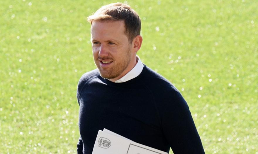 Ανοίγει τα χαρτιά του ο Ρέμπε