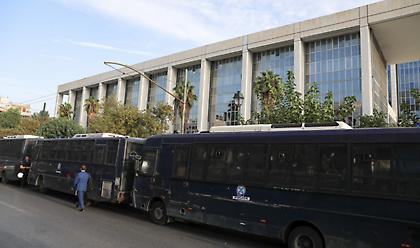 Αυτοί είναι οι 68 κατηγορούμενοι στη δίκη της Χρυσής Αυγής