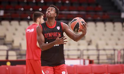 «Χλωμό» να προλάβει το ντέρμπι ο Ζαν-Σαρλ