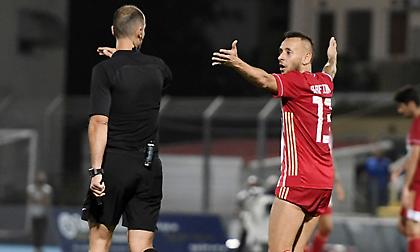 Πώς ο Καραντώνης έπαιξε υπό πίεση τον Ολυμπιακό κι έβγαλε την ουρά του απέξω…