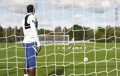 Ο Ζούμα προκαλεί τον Πούλισικ και... ούτε που προλαβαίνει να δει το σουτ! (vid)