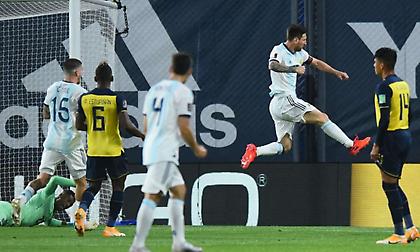 Με το δεξί Αργεντινή και Ουρουγουάη – Σκόραρε ο Μέσι