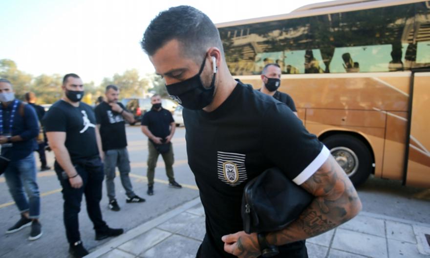 Θύρα 4 σε Βιεϊρίνια: «Αρχηγέ σε ευχαριστούμε για όλα»