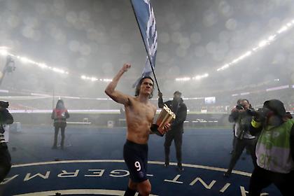 Τους άφησε όλους άφωνους ο Καβάνι: «Σαν Έλληνας Θεός, δεν έχει ίχνος λίπους»!